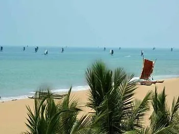 The Reef Beach Hotel Negombo